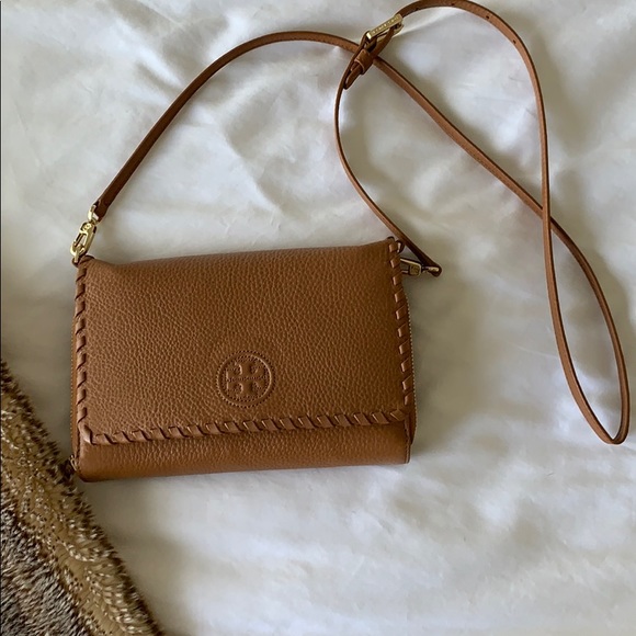 Tory Burch Handbags - Tory Burch Leather Crossbody